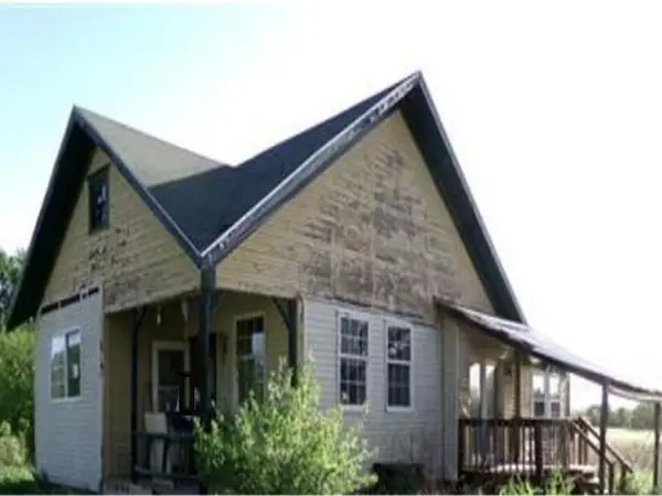 6757 Seward LN, Camden, MO 64017