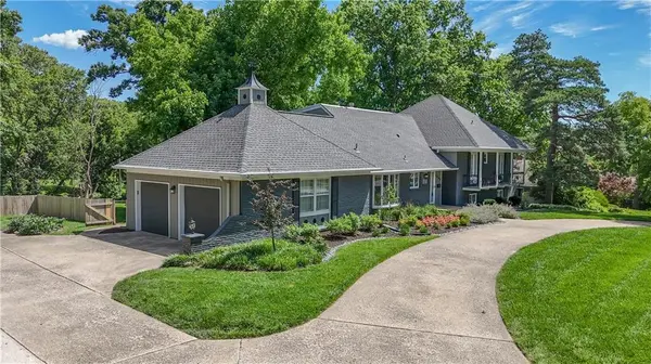 2444 W 103rd ST, Leawood, KS 66206