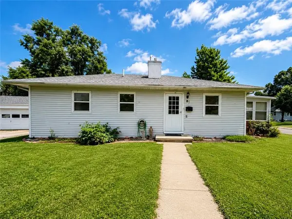 221 S Frederick AVE, Maryville, MO 64468
