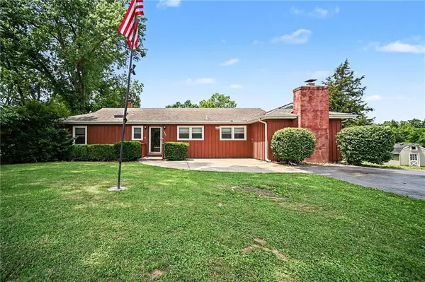 1728 S Berry RD, Independence, MO 64057