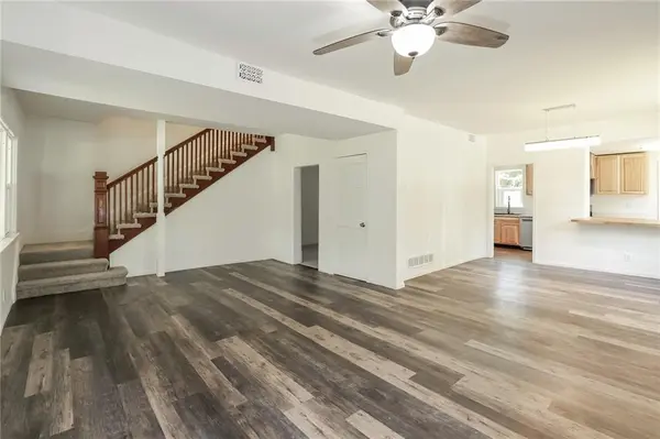 701 E Peoria ST, Paola, KS 66071