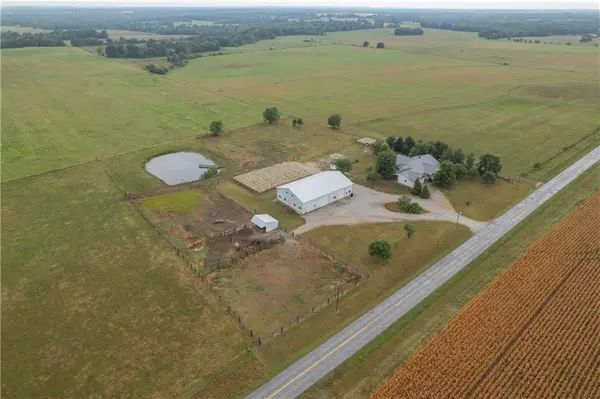 619 V HWY, Lamar, MO 64759