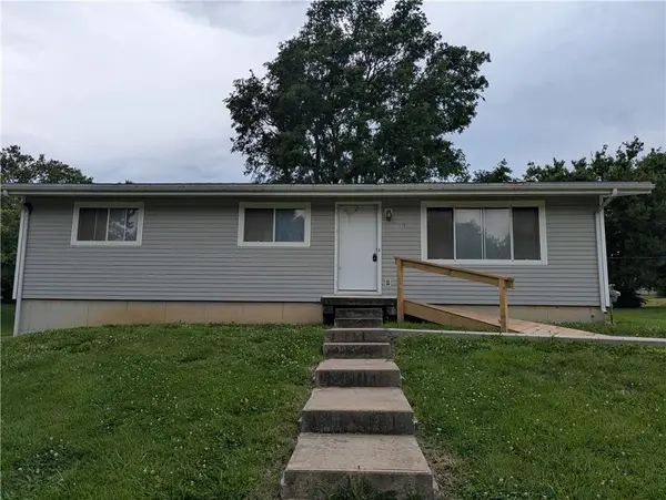 1115 3rd AVE #E, Horton, KS 66439