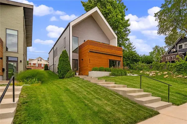 2549 Tracy AVE, Kansas City, MO 64108
