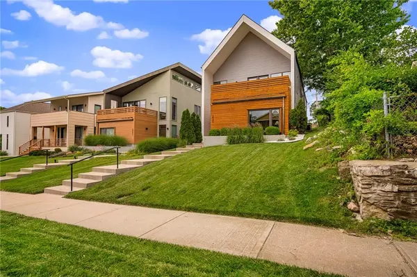 2549 Tracy AVE, Kansas City, MO 64108