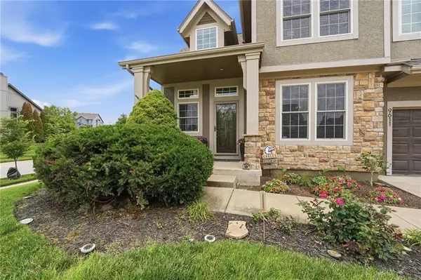 9611 N Ditzler CT, Kansas City, MO 64157