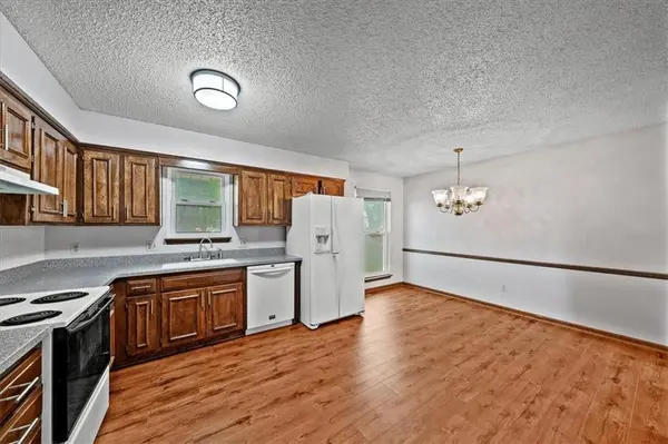 14805 S Bradley DR, Olathe, KS 66062