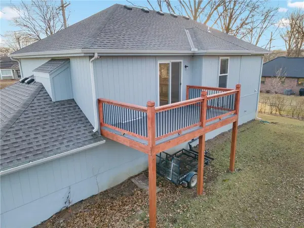 2312 NE 72ND ST, Kansas City, MO 64118