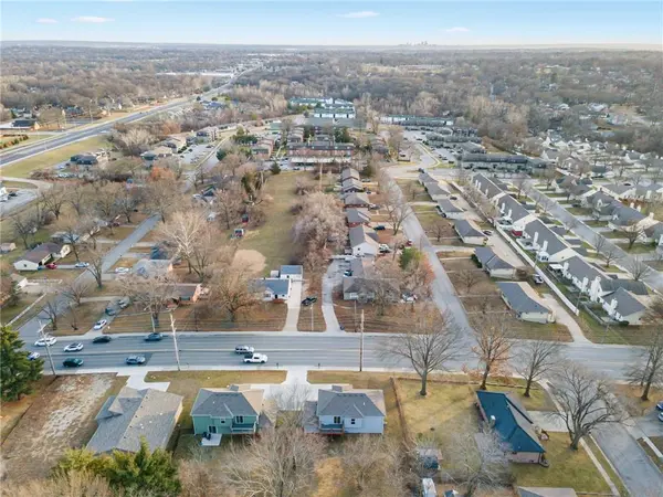 2312 NE 72ND ST, Kansas City, MO 64118