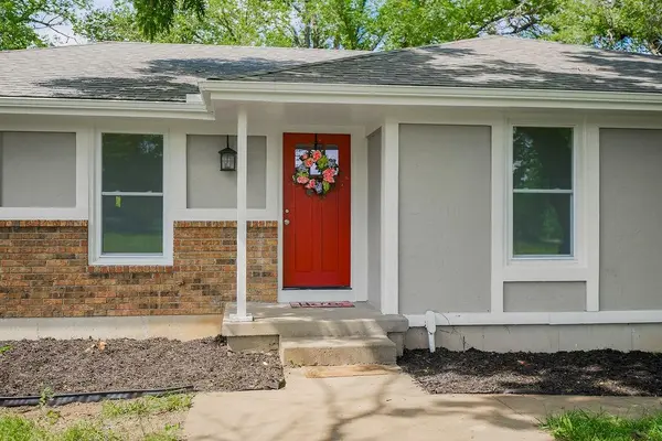 7910 E 233rd ST, Peculiar, MO 64078