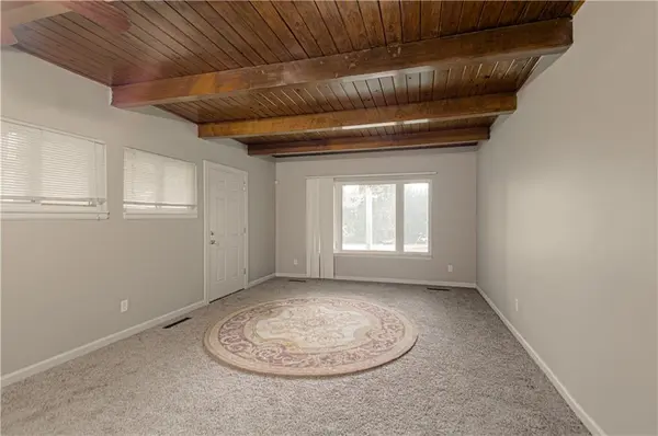6401 Roswell AVE, Kansas City, KS 66104