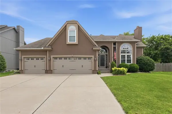 1425 SW 44th ST, Lee's Summit, MO 64082
