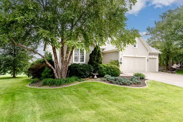 14101 Wingfoot CT, Basehor, KS 66007