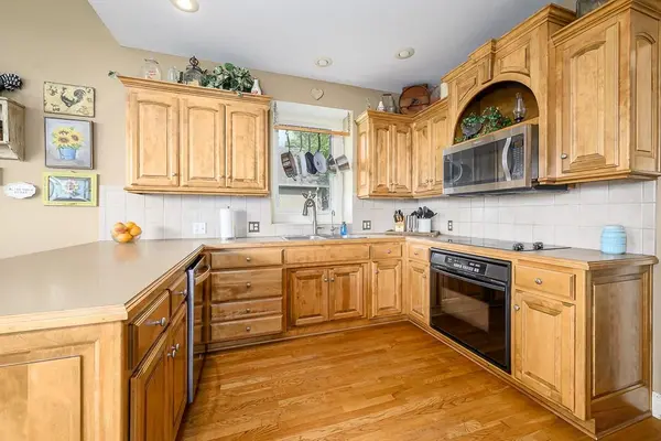 14101 Wingfoot CT, Basehor, KS 66007