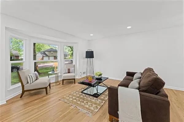 9724 Slater LN, Overland Park, KS 66212