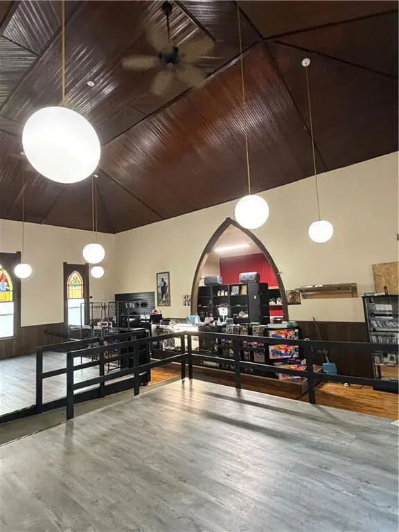 220 N MAIN ST, El Dorado Springs, MO 64744