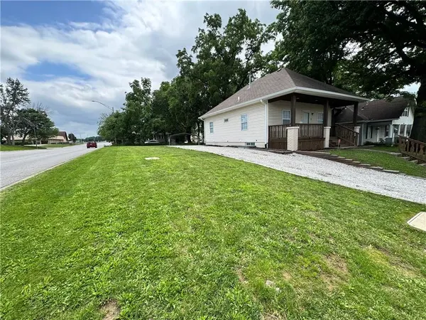 143 E Short AVE, Independence, MO 64050