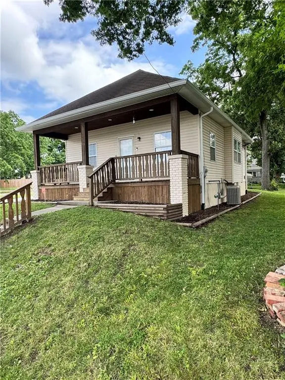 143 E Short AVE, Independence, MO 64050