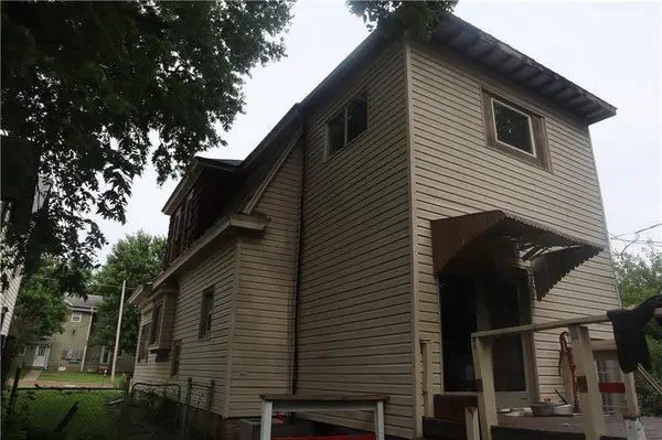6 S Holbrook ST, Fort Scott, KS 66701