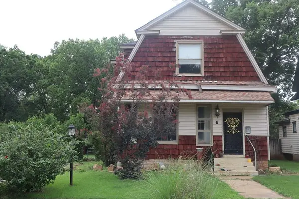 6 S Holbrook ST, Fort Scott, KS 66701