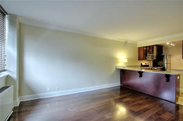 700 E 8th ST #4D, Kansas City, MO 64106