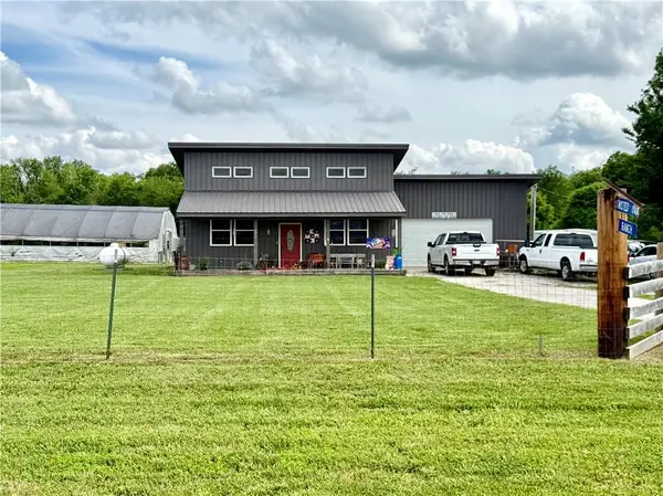 923 Park ST, Cherryvale, KS 67335