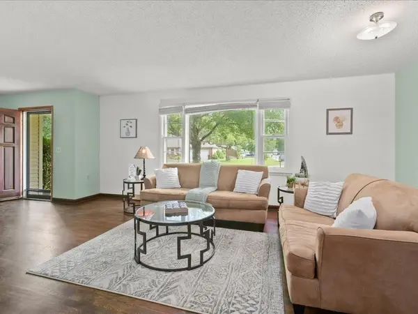 1605 E Franklin ST, Clinton, MO 64735