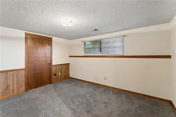 19208 E 12th Street North CT, Independence, MO 64056