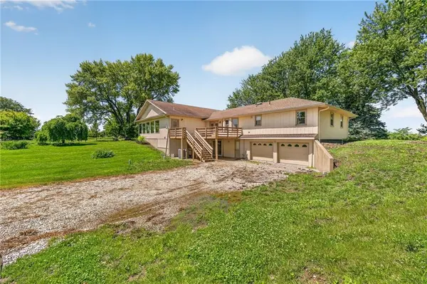 7743 SE Fred Evans RD, Lawson, MO 64062