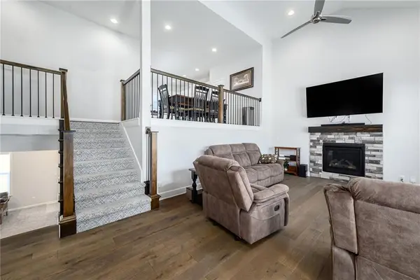 1485 N 162nd CIR, Basehor, KS 66007