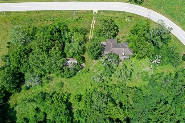 10099 K-68 HWY, Louisburg, KS 66053