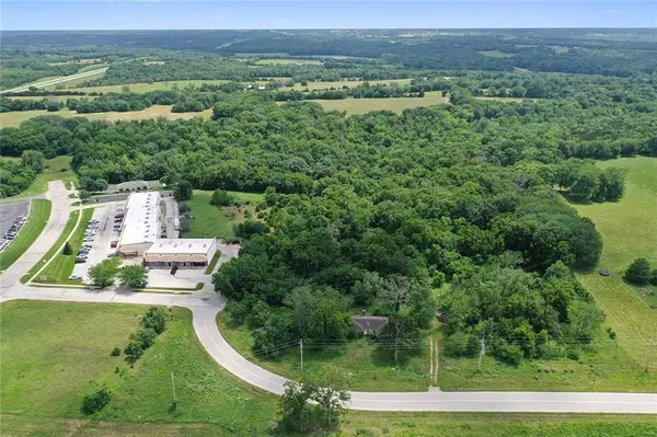 10099 K-68 HWY, Louisburg, KS 66053
