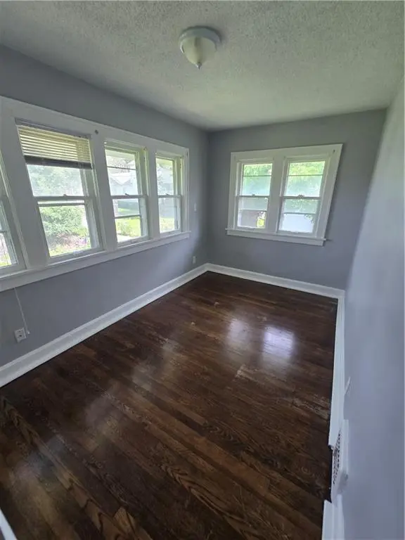 5341 Wayne AVE, Kansas City, MO 64110