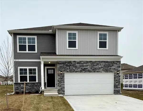 706 Solstice CIR, Belton, MO 64012