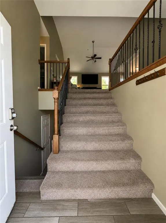 4707 Brookstone DR, St Joseph, MO 64507