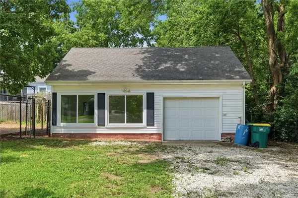 301 Allcutt AVE, Bonner Springs, KS 66012