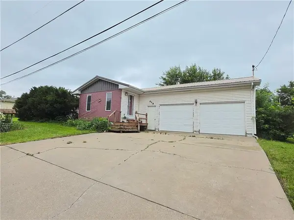 218 Warren AVE, Garnett, KS 66032