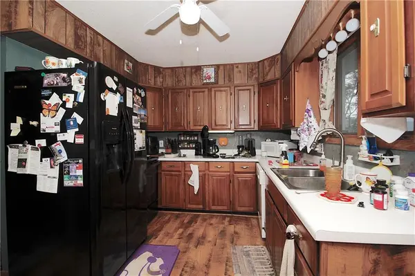 218 Warren AVE, Garnett, KS 66032