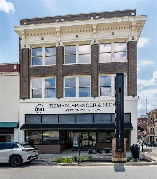 702 Felix ST, St Joseph, MO 64501