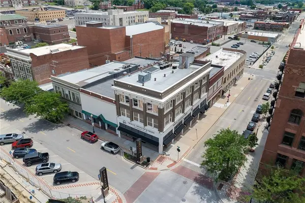 702 Felix ST, St Joseph, MO 64501
