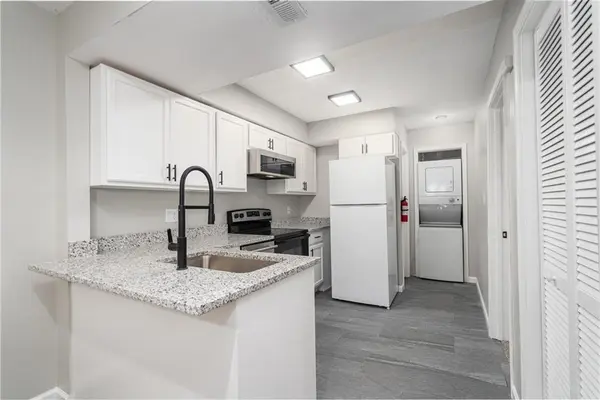 911 Ohio ST, Lawrence, KS 66044