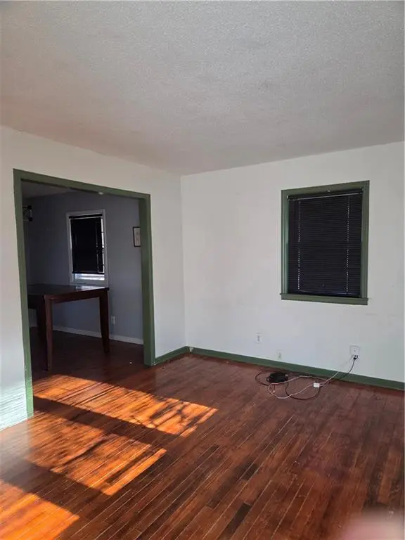 8510 E 110th TER, Kansas City, MO 64134