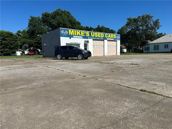 1712 N Broadway ST, Pittsburg, KS 66762