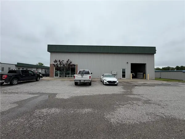 6601 F Royal ST, Pleasant Valley, MO 64068