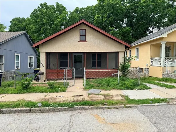 2750 Lister AVE, Kansas City, MO 64128