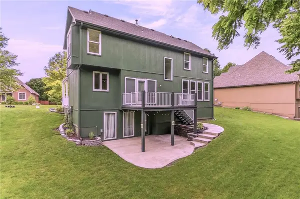 9027 N Manning AVE, Kansas City, MO 64157