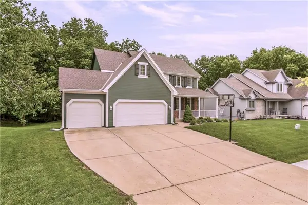 9027 N Manning AVE, Kansas City, MO 64157
