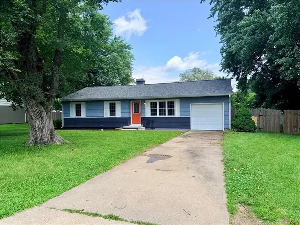 329 North DR, Marshall, MO 65340