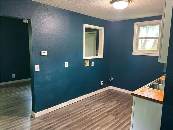 719 S Walnut ST, Leavenworth, KS 66048