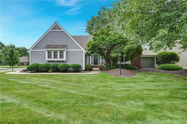 12313 Pembroke LN, Leawood, KS 66209